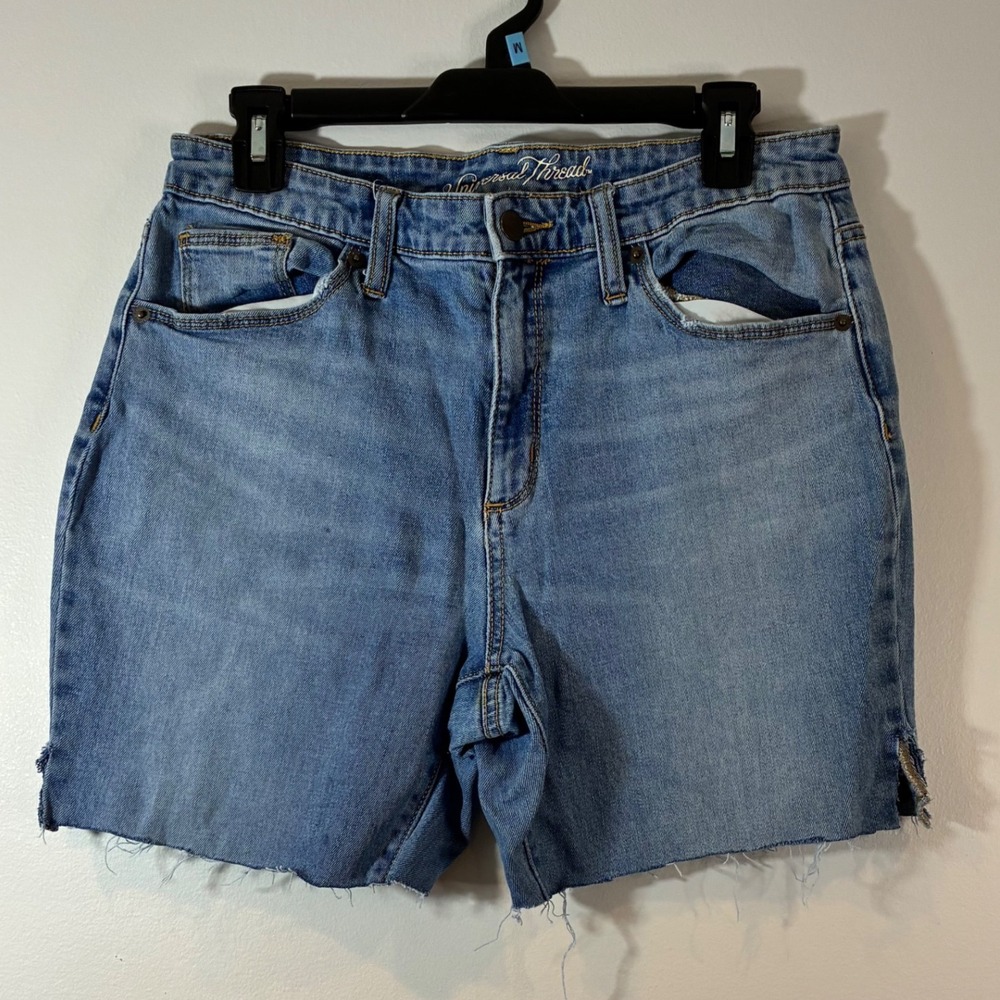 Universal Thread‎ Denim Shorts High Rise Kick Boot Crop Raw Hem Size 10